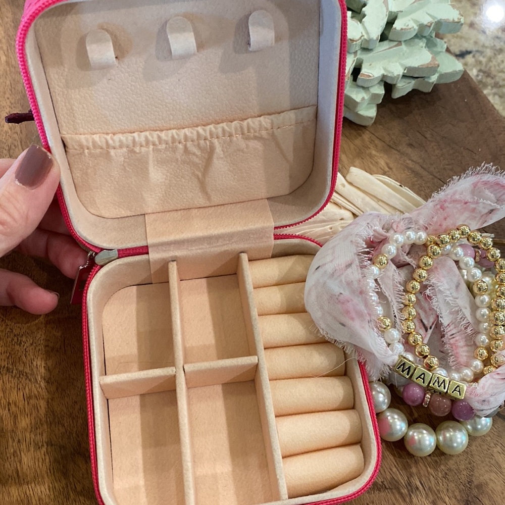 Personalized Jewelry Boxes - Picture 4 of 4